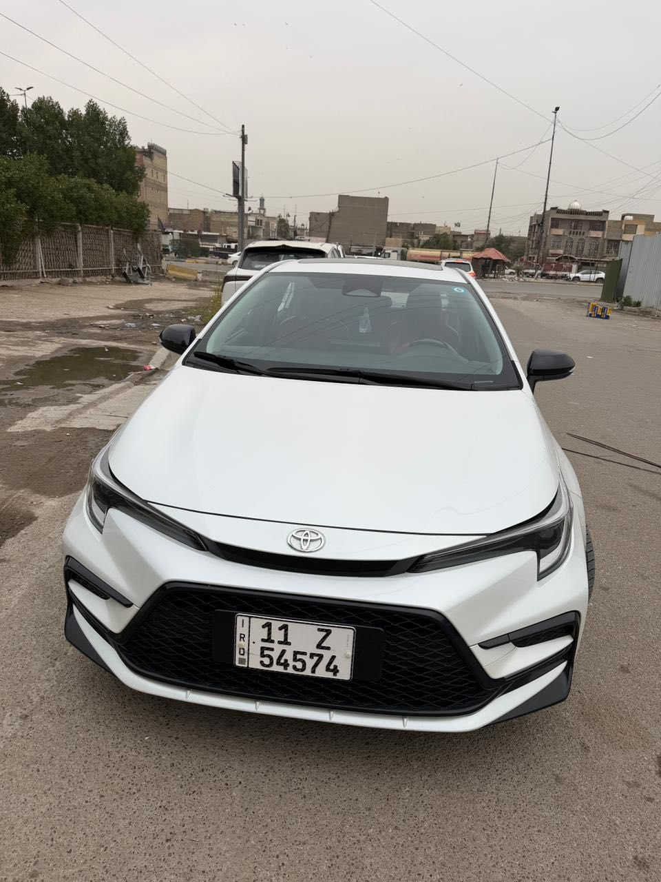 سيارة كورلا 2025 هايبرد للبيع بدون صبغ  طخة خفيفه في ربع باب الصدر والباقي مكفول عداد المسافة 21 الف كيلو متر فول مواصفات s كرسي السائق كهرباء سيستم ايرباك كامل فتحة سقف قيادة ذاتية  توقف ذاتي  كامرة خلفية ويل رياضي حجم 17 داخل جلد شاشة كار بلي رادار السعر 160 ورقة للتواصل الاتصال على الرقم ***********
