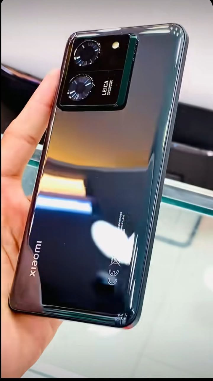 شاومي مي 13تي بور ذاكرة 512 الكامرة من شركة LEICAالمعالج ميديتك 9200بلس ملاحضة العشوائية 16+8 يشغل 120فريم بل العاب السعر 355الف وبي مجال حك الجية الرقم***********
