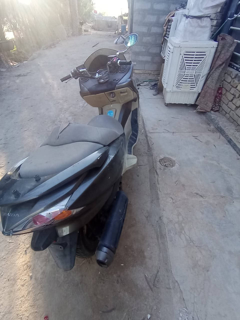 دراجة صفر عشرة بسعر مناسب سبعة گير اربع دحويلات مفتوحة گازگيت مراوس ترهم  800
***********
