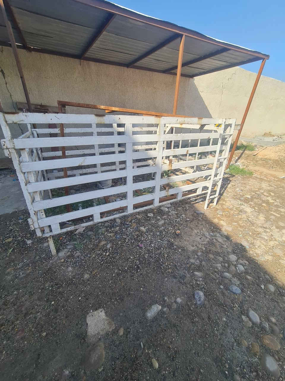 محجر كيا تفصال حديد شخاطه ثقيل السعر ٣٠٠ الف للاستعلام الاتصال على الرقم ***********
