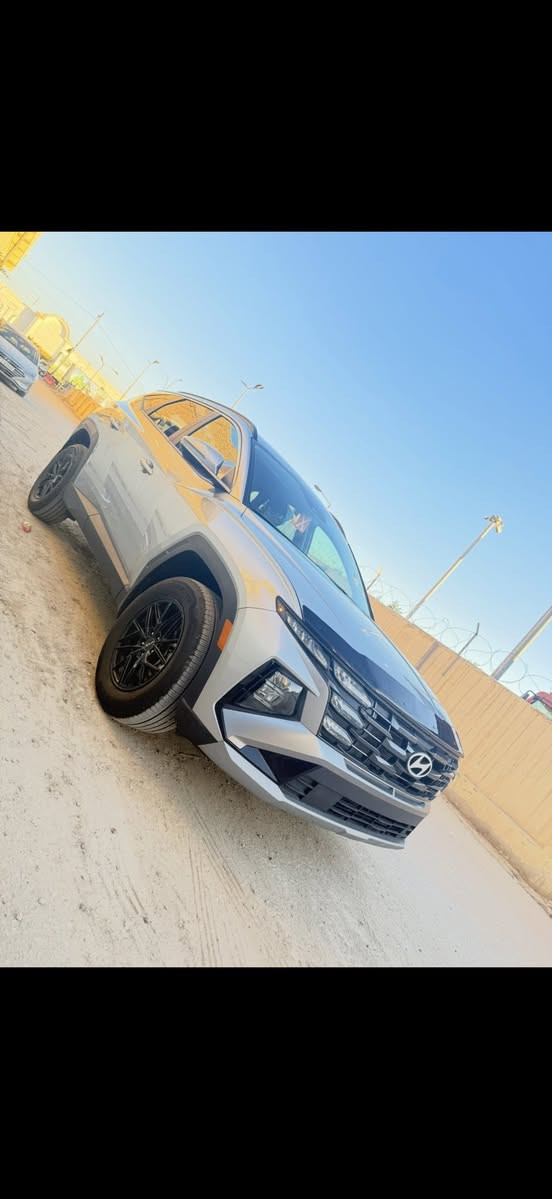 سلام عليكم للبيع توسان 2025 فول موصفات عدى الفتحه باسمي السياره وحادثه جدآ بسيط فقط قبق جنطه حتى دعاميه نفسه بدون ايرباك بدون دواخل سياره بعده على وضع شركه ماشيه 7 تلاف  بعده زيرو محرك الفين ونص كير تعليك شاشه دجتل متصل كار بلي تبريد قطعتين  تبريد بيانو بيه عده وضعيات قياده بصمه كراسي كهرباء اوتر بارك وهولد ومانع انزلاق تدفئه كشنات واستيرن  تحديد مسار قياده ذاتيه تشغيل عن بعد شاحن لا سلكي ردارات امامي خلفي جانبي  بريك عند الطورئ نقطه عمياء وبيه بعد موصفات هواي سياره جديده بمعنى الكلمه وبعده زيرو وبل عافيه على الي ياخذه اتصال على رقم تالي ***********
