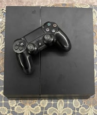 بلاي ستيشن ٤ • ٥٠٠ جيجا • بغداد