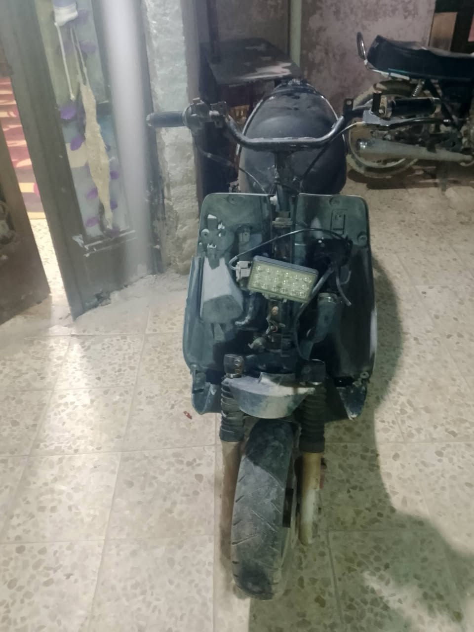 للبيع قيم واخذه عايزة باتري ودكمة سلف للاتصال ***********
