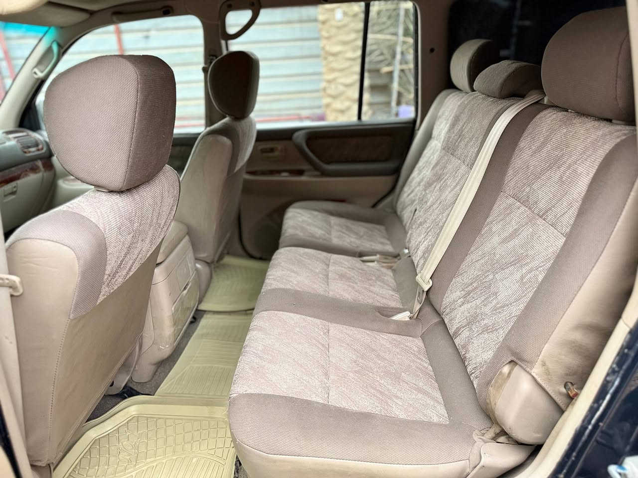 السلام عليكم ورحمة الله وبركاته
عيدكم مبارك اعاده الله عليكم باليمن والبركات 
لاندكروز ادوات للبيع كصة قمارة
فول مواصفات للاخير وارد كويتي 
متومه وكامله شمالي شرط الحاسبة 
السياره كير اوتوماتيك 4 ويل و 2 ويل 
تبريد ثلج 
ثلاجة شغاله سرعتين 
فتحة سقف 
مكينه 6سلندر 
السيارة جاهزة على اخر حبايه 
مكينه كير كهربائيات تبريد حداديه كلشي جاهز 
سعرها 58 وبيها مجال وبخدمتكم 
مكان السيارة بابل 
رقم الهاتف 
***********
متواجد واتساب ايضا
