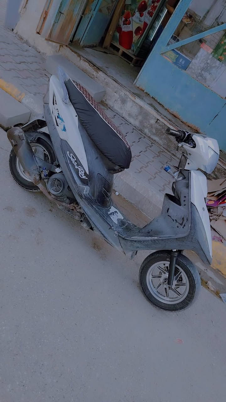 السلام عليكم دراجه ماكس عدله للبيع ما مفتوح اي برغي بيها السعر 700 وبيها مجال شيء قليل ***********
