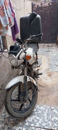 دراجة للبيع بوكسر كلاسك موديل 19 عطلانه لطش المحرك ابيعه ع عطله أوراق ...