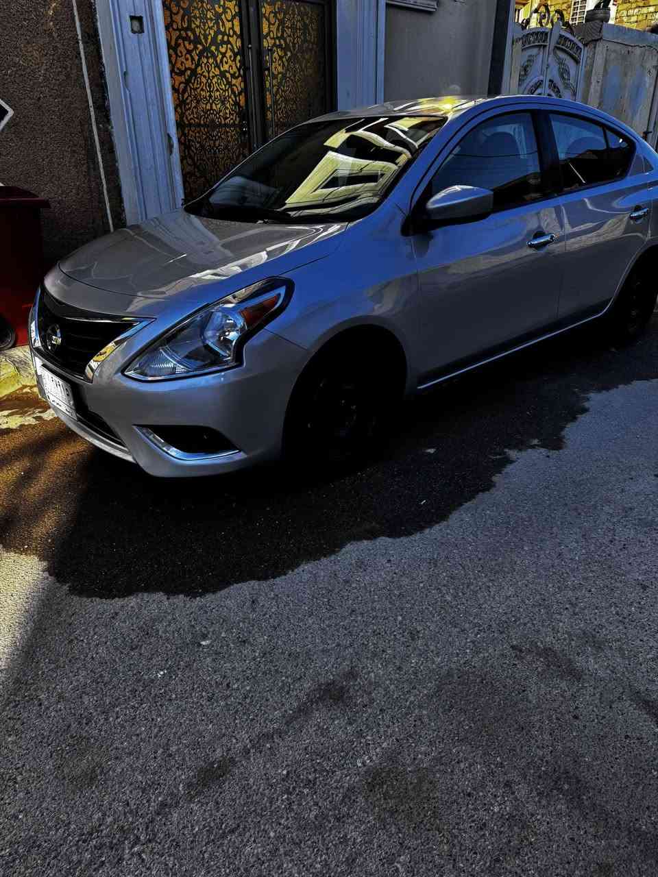 السلام عليكمً لبيع او مراوس.موديل ١٩ وارد امريكي
حادث جاملغ وبنيد والباب السايق بي صبغ 
رقمً واسط كير مكينه مكفول 
حداديه امامي وخلفي جديد كلش ناعمه 
تخم تاير جديد 
السياره جاهزه للاخير رقم واسط 
موجوده بلكوت مركز مدينه 
السعر ٩٨ وبيه مجال للاستفسار 
الاتصال ع الرقم ***********
