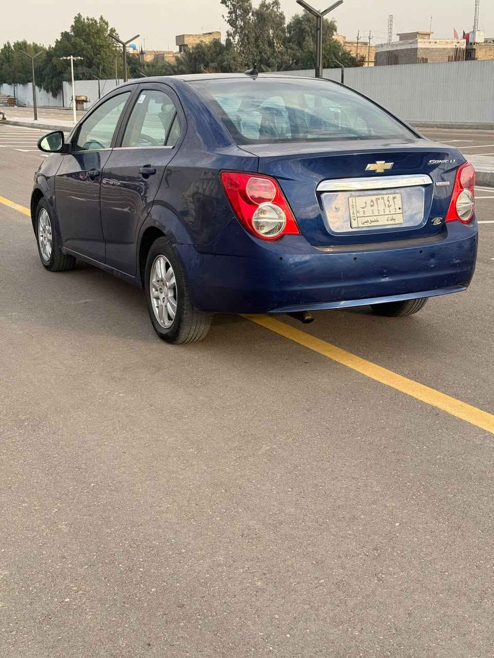 السلام عليكم شوفرليت سونك موديل 2013 للبيع وارد امريكي السياره ضررهه مال امريكا جاملغ وبنيد بدون دواخل تحكم ستيرن شاشه بلاديه جنطه بصمه محرك 1800 رقم بغداد السعر 67وبيه مجال بسيط وهذا رقمي (***********)
