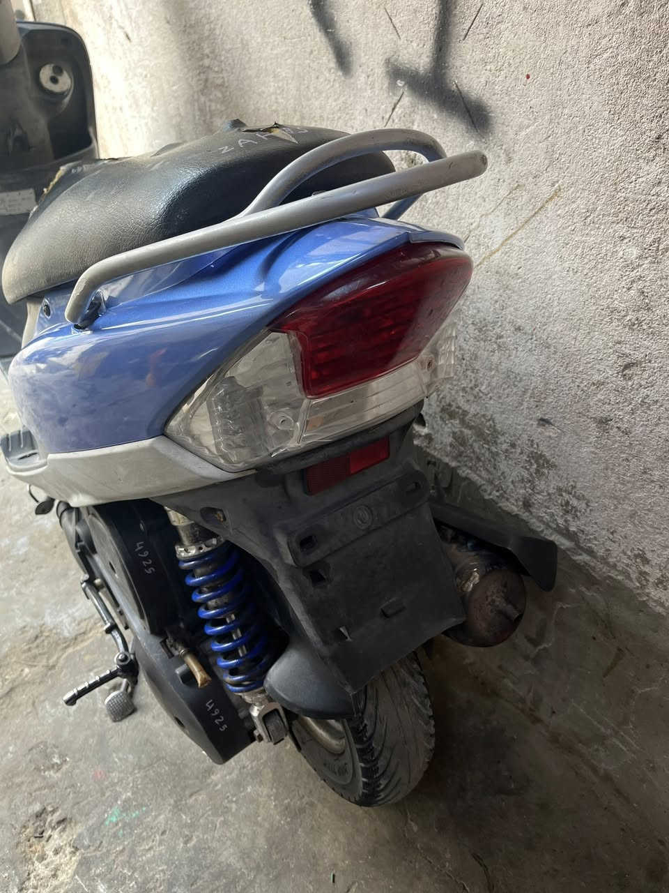 سلام عليكم
ماكس منغولي النضافه كدامك  دراجه جديده وختم واحد كلها مامفتوحه الدراجه مكاني نجف شارع المدينه          السعر 650 وبيه مجال ***********
