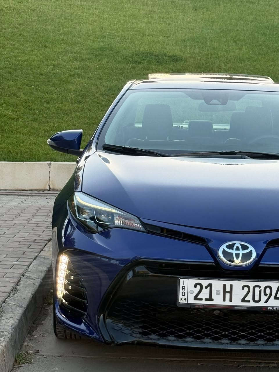 السلام عليكم ورحمة الله وبركاته
‏‎       ——— لـلـبـيع  ———

تويوتا كورولا.        — Toyota Corolla

‏‎وراد أمريكي.          —  ايرباك سليم  

‏‎الموديل                —  2018  

فئة                       —  XSE   

حجم المكينه         —  V4/1800 

‏‎اللون                     —  ارزق / جويتي    

المسافه المقطوعه —  58.000km 

حالة السياره.    — صبغ ((جاملغات خلفيه - الصندوق))

‏المواصفات 
-كشنات تدفئه 
-فتحة سلايد 
-ليد نهاري 
-شاره بالمرايه 
‏‎-شاشه كبيره تدعم نظام الأبل كار باي ونظام الاندرويد 
‏‎-كرسي السايق  بحركه كهربائيه 
‏‎-تبريد منفصل 
‏‎-تحكم ستيرن جهتين 
‏‎-تحديد سرعه 
‏‎-مانع انزلاق 
-رادار امامي 
‏‎-تحديد مسار 
- تنبيه ما قبل الاصطدام
‏‎-كامره خلفيه
‏‎باقي المواصفات المعروفه 

‏‎السعر            — 125$

رقم السياره    — السليمانيه  

‏‎موقع  السياره — السليمانية 

‏‎للأستفسار.     — ***********—***********
