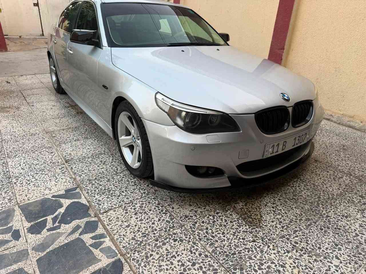 ميماتي 530 قبق اسود. نوزل قصير 
موديل 2007 
مصبوغ بشرط بدون دكه جاكوج شرط 
محرك كير صدر امامي خلفي شرط جديد 
خمس بردات 
سلايت 
شاش صوت وصوره كار بلي 
مزوده سياره بالعقول 
حساسات امامي خلفي 
دعاميات ام كزوزات ام 
سياره جاهزه وين ميعحبك اخذها الك حق رقم بغداد بسمي 
مكاني بغداد الدوره حي الصحه سعر 125 بيها مجال 
*********** بي واتس
