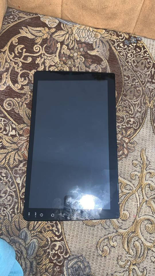 شاشه تاب حجم 9 ترهم ع انترا جميع موديلات
بعدهي مامشدوده بسياره انتاج 26 جاي يبعونه ب٦٠ 

سعرهه من الاخير ٤٥ قفل مكاني ديوانيه شراي اتصل

***********
