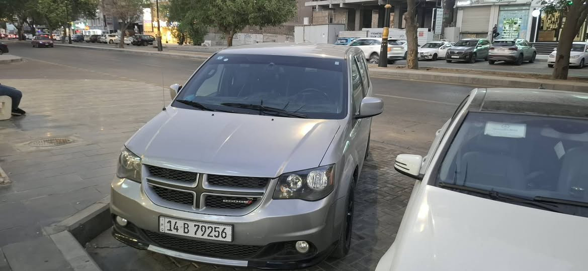 السلام عليكم
دوج كرفان جي تي ٢٠١٩ محرك ٣٦٠٠ يعني انسه العطل باب السائق مبدل فقط السعر ١٨٥ رقم بصرة باسمي مكاني البصرة فول كهرياء السيارة الجام والابواب والصندوق
***********
