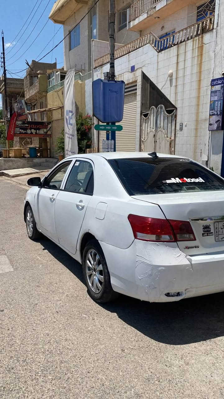 Byd 2013 
فوول سلاید چوار جام کارەبا شاشە
گێر ئۆتۆماتیک Abs
چوار تایەی تازە گێڕ و مەکینەی بیلاد  بەشەرتی ١٠٠ فیتەر 
٣٥$ گەڵاو معامەلەیەکی برایانە 
سەیارەکە ماڵی دۆستە ئی مەعرەز نیە 
ڕەقەم بەخایە سەنەوی ئەسڵە  بەشەرتی مرورو سەیتەرەو دارو بەرد بۆ هەولێریش کێشەی نیە 
تەبریدەکەی تەنها بۆریەکانی ئەوێش بەشەرت 
تازە دەبۆی ئیستۆپ و بانس و ڕۆنی بۆ گۆڕاوە تەنها سایەقێکی ئەوێ 
***********
*********** Singapore
