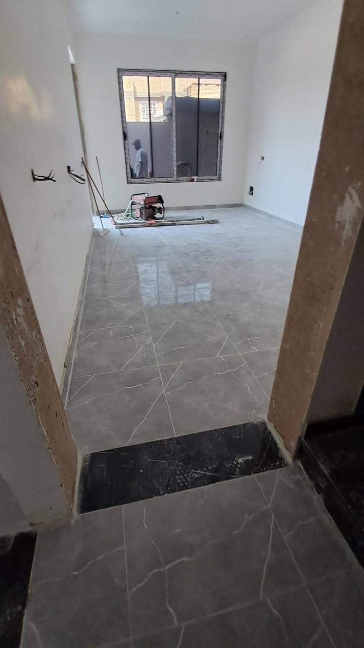 السلام عليكم خلفة سيراميك متفرغ حاليا جدران أرضية شغل درجى أولى رقم الهاتف*********** متواجد خاص
