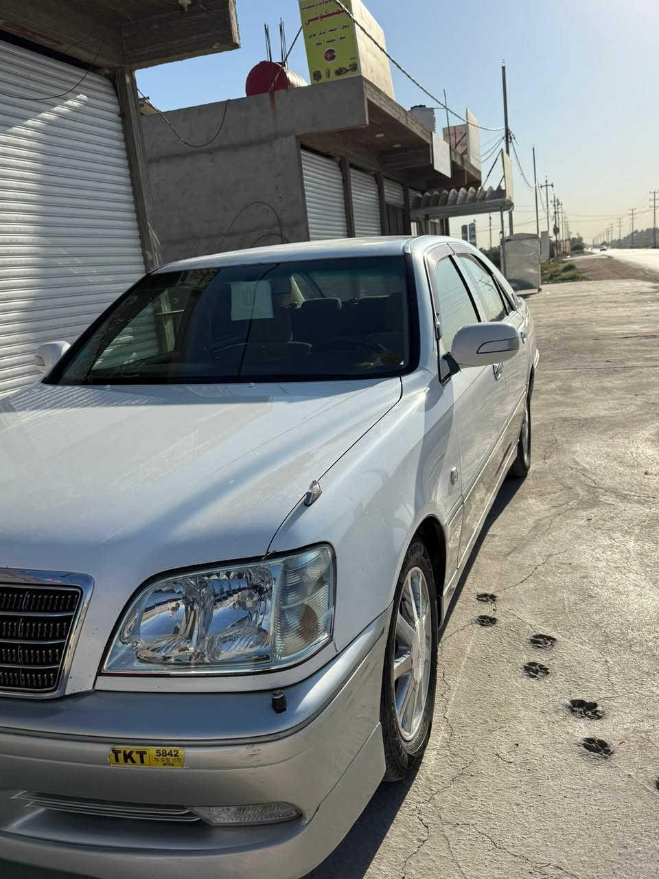 السلام عليكم 

كراون ملكه (جنون) رقم بصرة الدولي 
ابيض محجل (خضراوي) 
مديل 2001 اصل تسجيل جديد
تحوير نجف فوك وجوه دشبول عارف العيساوي 
بسمي ثاني يوم اداورلك
السياره اخت الزيروو بعدها بريحه الشركه
قرار 48 تسجيل جديد
*شاصي.   175
*محرك   (ديفور الكبير )
*تحوير نجف بالكامل 
*برده كهربائيه
*مضخمات خلفيه
*4كشنات كهربائية
*كشنات مخمل
*جام اوتو
*حساس خلفي 
*اريل كهربائي امامي شذره زركه 
*ثلاث دكم
*كرستال اصل
*كروز سرعه
*بك لايت ابو عيون 
*دركه صاج + تحكم استيرن 
*شاشة كرستال
*ستيرن كهربائي
*اشاير ترحيب بيبان
*شاشه عارض
*كامره خلفيه دواره 
*اشاير بالمري 
*جنجر اقراص
*مضخم صوت فدشي
*زنون بلاد
*ويل زيروو مع تخم تاير جديد
*تخم تاير مماشي
*مري شفط مع هيتر
*غراض جنطه كامله مع سبير بخطته بعده
*ايبيئس شغال
😊السياره جاهزه على آخر حبايه مال جناي  ...
🏠المكان/ بابل_ شارع 100
💲السعر/160 مع مجال بسيط. وكلشي موجود وحسب سعره ونظافته 

للاستفسار/ ***********
***********
