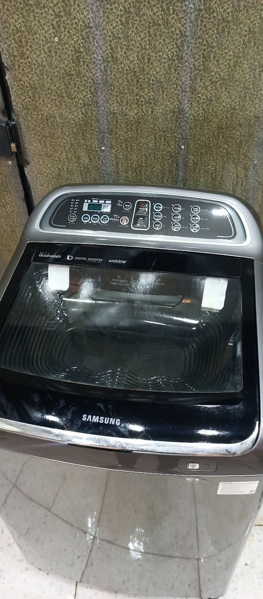 غساله سامسونك 18 كيلو
انفرتر اصلي 
تايلندي الاصلي ما بيها 
 اي خلل بلاديه 
نظيفه كلش تغسل 
 بطانيات ولحافات 
يوجد توصيل 
السعر 300 الف
رقم التواصل على الواتساب ***********
