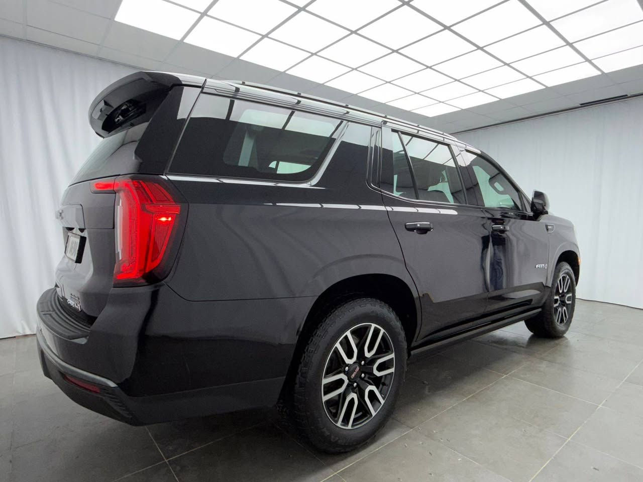 وكالة المنصور GMC AT4 موديل 2021 الممشى 70,000 ميل كير والمحرك بشرط ما مفتوح السيارة نظيفة وحالتها ممتازة جميع أغراض الشركة موجودة

🟪 السعر  :: الطلب في التعليقات ويوصلك مباشرة ✍️ 📩

المواصفات
دبل 4×4
بانوراما
كشنات تبريد وتدفئة
صندوق شفت
تشغيل
داتاشو
دوسات كهرباء
3 شاشات
شحن موبايل
2 سيوج

ملاحظات
مكانين PDR
4 تاير ويل بلادي شركة
سنوية جديدة
تحويل مباشر
وكالة بشرط

رقم صاحب السيارة 
***********
