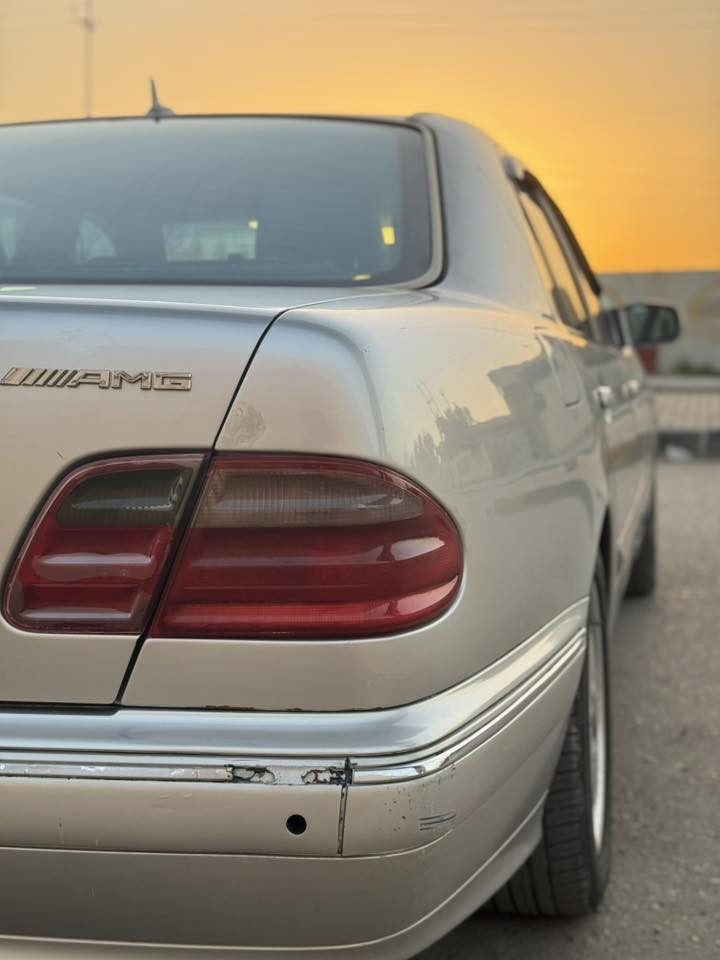 السلام عليكم
للبيع فقط 
مرسيدس ام عيون 210 موديل 96 محدث 2000 چاملغات وبنيد ودعاميات وبدن، صبغ عام للجمالية ضربتها چاملغ امامي ايسر وبيها طخة خفيفة بگ لايت ايمن محركها 420 بحالة ممتازة كير جديد تبريد شغال راديترات جديدة عليها ادامة كاملة  تخم تاير جديد جاهزة من كل شي رقم سليمانية بإسمي تحويل مباشر سنوية الى 2030 
مكانها بابل- الحلة 
السعر 98 
للإستفسار الاتصال ***********2
