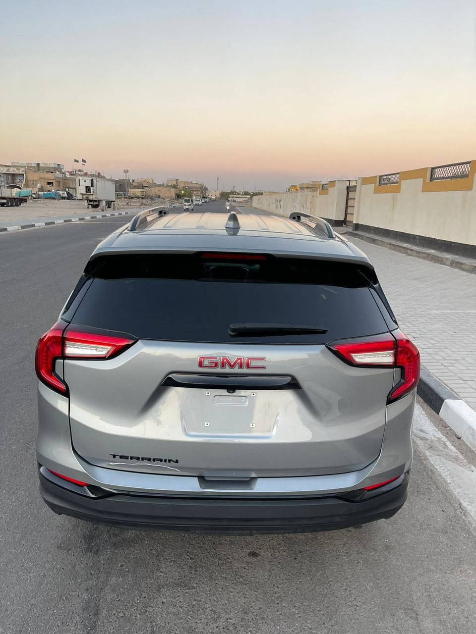 جمسي تيران وارد امريكي موديل 2024
الفئة SLE بلاك توب 
عداد المسافه 22 الف ميل 
الضرر خشم البنيد بارد 4 اصابع فقط
ايرباك الدركه فقط 
صور الحادث ناشرهن 
محرك 1500 تيربو 
مطعمه بلاك توب بالكامل 
دعاميه دنلي 
تبريد امامي خلفي
كشنات تدفئة 
كشن كهربائي
تشغيل عن بعد 
ابواب بصمه
رادارات 
حساسات 
اوتو هولد
اوتوب ستوب امامي وخلفي 
كفاله عدا البنيد 
وبقيه المواصفات المعروفه 
اللون رصاصي 
رقم فحص مؤقت تترقم جميع المحافظات 
دخول جديد مكانها البصرة 
حره بسمي 
هاتف ***********
السعر 195
