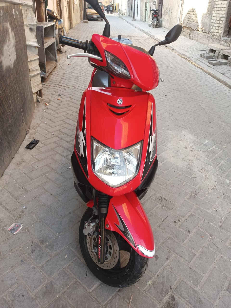 السلام عليكم
دراجه سكنس نثيه كابريتر 
كوري السرعه 140 رمبه لوك جديد ماشيه27 مكفولة كفاله عامه المكان بغداد ***********
