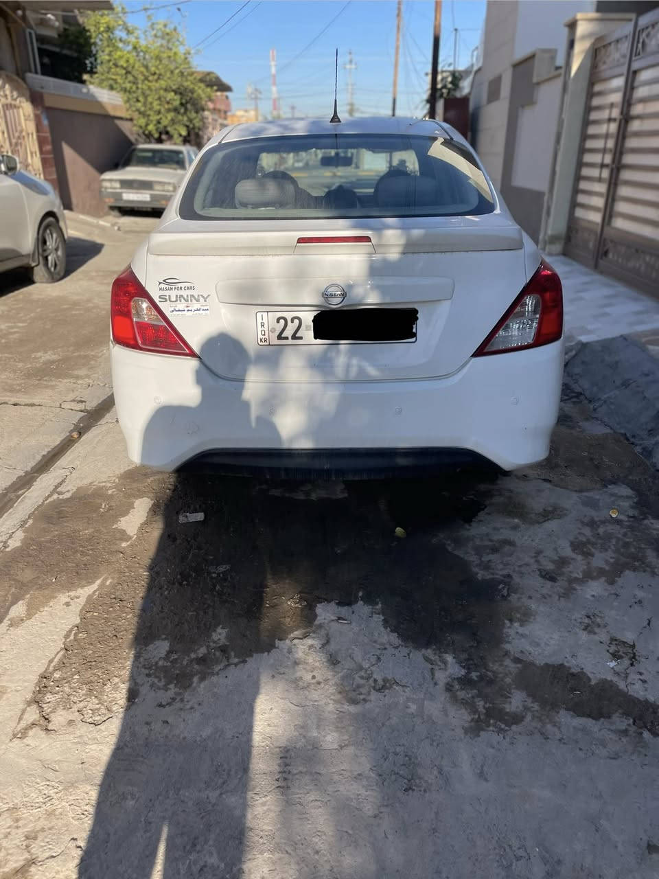السلام وعليكم نيسان صني موديل 2022 رقم أربيل  السعر 122 وبيها مجال  رقم هاتف ***********
