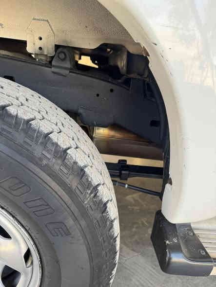 السلام عليكم بيكم هايلوكس موديل 2013 رقم بغداد إنكليزي بسمي مكفوله كفاله عامه ماشيه 217 حقيقي مكينه ما مفتوحه تخم تايرات جديده بمعنه الكلمه سعر 225 وبيها مجال رقم الهاتف *********** المكان بغداد المعامل
