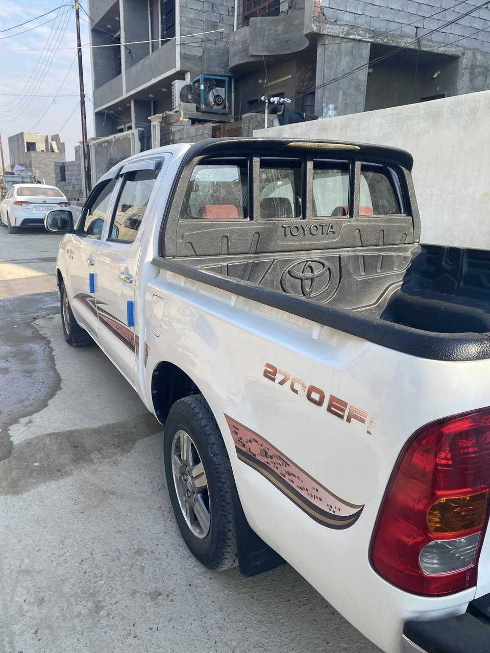 السلام عليكم تيوتا هايلوكس موديل ٢٠٠٩ شاصي ١٩ كير عادي رقم بغداد كشن متصل دبل جكمجه سعوديه سياره حلوه جاهزه من كلشي كفاله عامه عده بكانين بارد والباقي كفاله محرك ما مفتوح ماشيه ٢٠٠ الف حقيقي صدر تخم تاير حداديه تدفئه تبريد كله كفاله مكان ديالى بعقوبه للاستفسار 
***********
