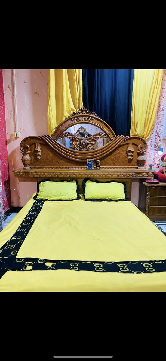 السلام عليكم غرفه صاج للبيع سعرها ٦٠٠عنوان البصره    ‭٠٧٧٠ ٧٣١ ٠٥٠١‬
