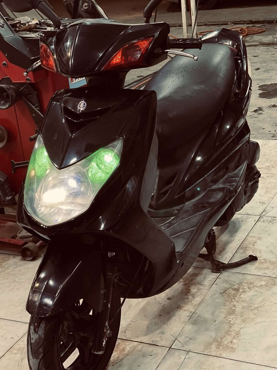 السلام عليكم سكنس فحل كابريتر أوراق منفيس ومكاتبه مكينه بلادية مكفوله كفرات بلادي  الدراجه كلها شغاله ربع نكره بكل وقت كهربائيات تخم تاير جديد دراجه كامله مكمله السعر 725بيها مجال  مكاني  الدوره شارع 60رقمي *********** وبالعافيه عل ياخذها ❤️
