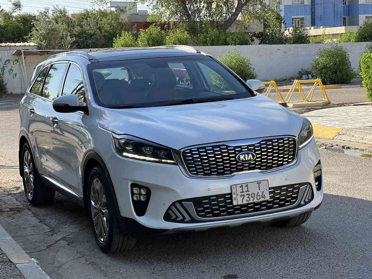 سلام عليكم
سورنتو2020 ب اسمي شخصيآ تحويل مباشر خليجي  كفاله  عااامه 

اتصال : ***********

السعر :228بيه مجااال 

ماشيه “95الف 
فول 1/1 

ملاحضه سياره بيهه مكانين بارد 
ستة سلندر
بنرامه 
حساس خلفي امامي
كشنات كهرباء
8/ كير طياره
5/ 7 اوضاع قيادة / comfort . Eco.  Sport.  Smart.  Snow.  Mud.  Sand 
انارة داخليه 7 الوان
حساس امامي خلفي 
كروز او مثبت سرعة 
جنطة ذكيه عند الاقتراب تنفتح
تلاثه قطع تبريد
 كامره دواره

السياره خير من الله جديده بمعنى الكلمه

بغداد البلديات
