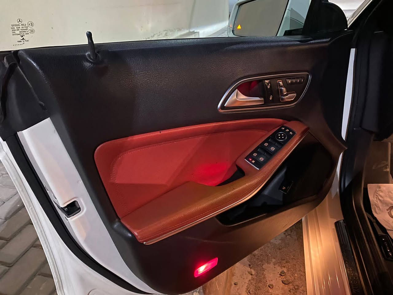 سيارتي للبيع حبايب اللي يحب يتواصل ويايه
السلام عليكم 🇩🇪🇩🇪🇩🇪

mercedes _ benz 
‏Cla 250  ابيض ارغب حجم بهذا النوع 

فول مواصفات

موديل 2017 كت AMG 

حجم المحرك ٢٠٠٠ يعني ٤ سلندر بانزين توربو 🚀🚀🚀🚀

السياره تقريرها صبغ نص البنيد فقط بدون اي ايرباك 

🛑 كتات amg 
🛑 داخل احمر مميز رياضي
🛑 وياله amg 
🛑شاشه كبيره 
🛑 اناره داخليه متعدده 
🛑 رادار امامي وجانبي 
🛑 مثبت سرعة cruise
🛑 بصمه 
🛑 اوتو ستوب اوتو هولد
🛑 شفتات سترين  
🛑 اناره داخليه ١٣ لون 
🛑 سستم صوت مميز  harman
🛑 حساسات 
🛑 كشنات هيتر 
🛑 كشنات خزن ميموري 

عداد المسافات  94 الف ميل

سياره بدون اي نقص  صفر عطل يعني ماتحتاج اي مصرف
مكانها  (( نجف )) 

مكينه و كير كله بدون اي عيب سيرفس كامل

و بالعافية على اللي ياخذهه 🙏

الي يريدهه يتواصل و يدلل

موجود 
Face : Yassir hayder alathari
insta : Yassirhayder

و كذلك واتس اب على الاسيا فقط
و موجود عند الاتصال على الارقام   : 
***********
***********

.....
