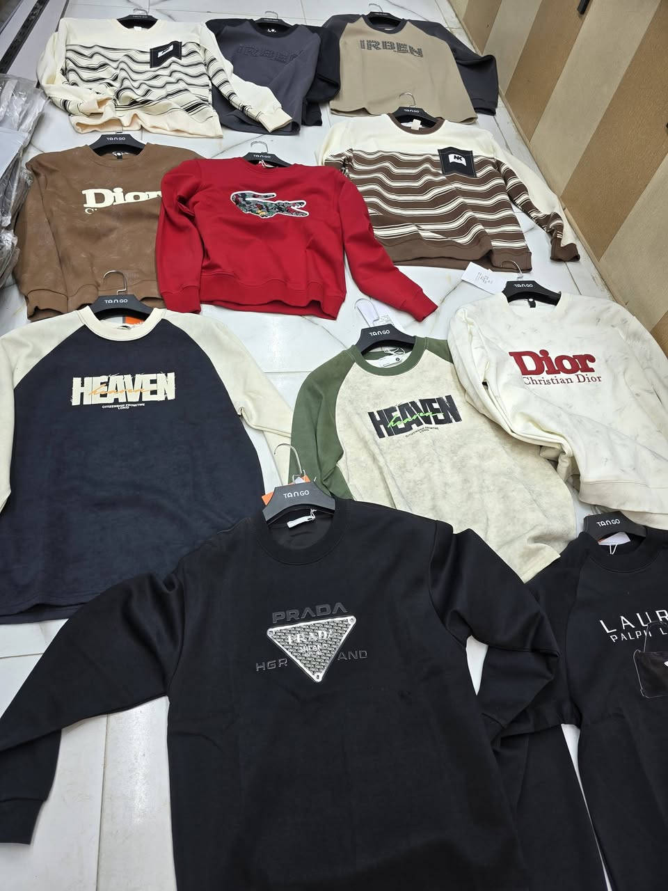 ازياء جواد الشمري ترحب بكم بدي ماستر وهاف السعرررررر القطعه 8000 الف قطعتين 15 الف عنوان المسيب السوق الكبير مقابيل صفاء الحبوبي جواد الشمري رقم الهاتف ***********
