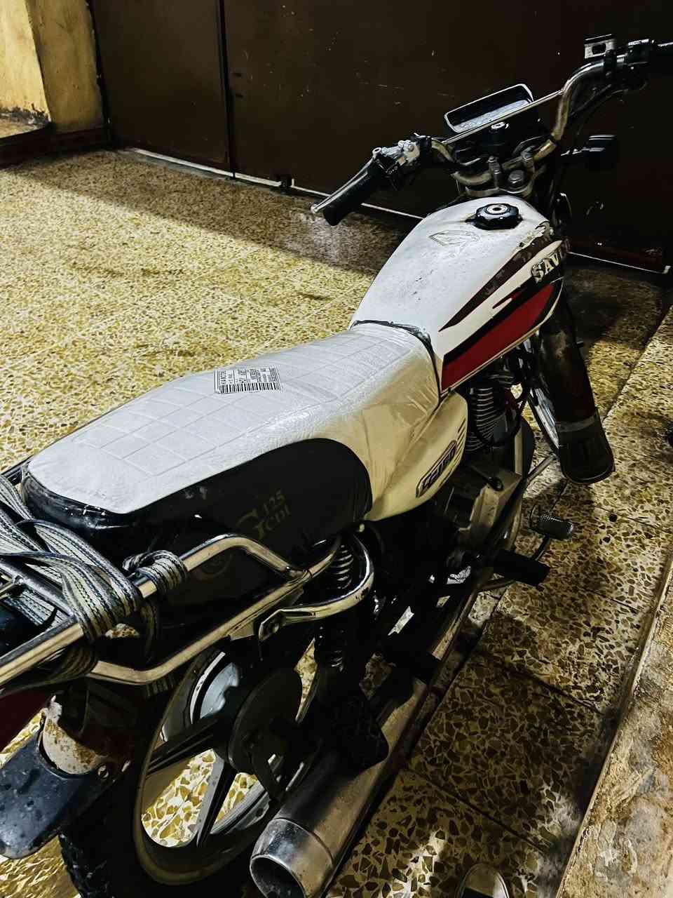 السلام عليكم ورحمة الله
سيفان 2020 للبيع محرك شرط ما مفتوح 

تشغيل عن بعد بي بصمتين 
السعر 400 الف وبي مجال
للاتصال ***********
