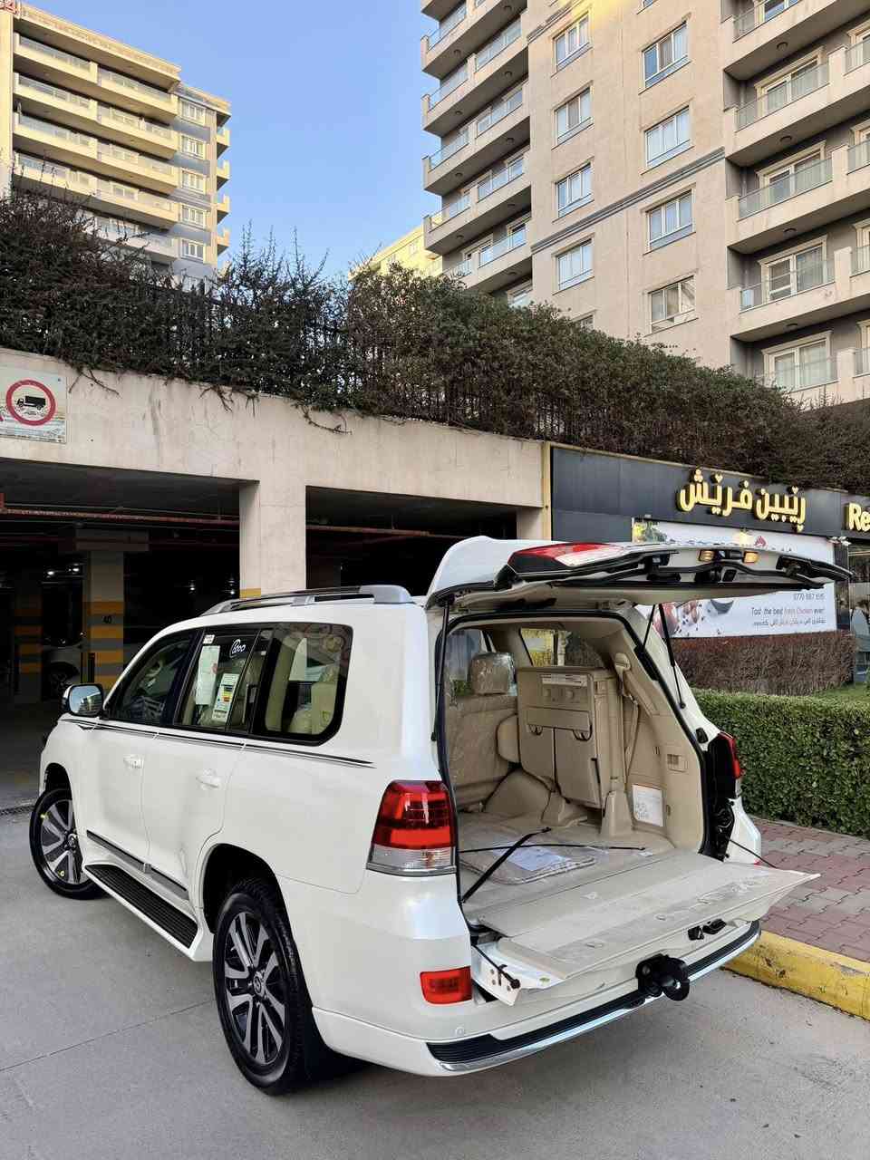 ‎تويتا لاند كروز _ موديل _2019 _  GXR.V6
‎موصفات.فوول sAS اصلى 🦅🔥
‎محرك.(v6) 
‎بسم الله الرحمان الرحيم

‎ملاحظه رجائن سياره (بدون مراوس)🖐🏼

‎تويتا لاند كروز موديل (2019)  
‎🔶سياره مواصفات GXR. V6 .
‎🔶سياره (v6) سلندر
‎🔶سياره كفاله عامه دعاميه لي دعاميه 
‎بدون صبغ +بدون شخت + بدون حالوب 
‎بدون رمل  _ بدون حصوه+حتا دعاميات 
 
‎🔶سياره ماشيه (45) الف كيلو فقط حقيقي
‎🔶٤ اطارات و ويل جديد حلو بدوناي نقص 
‎🔶سياره مواصفات (GXR ) ماشاالله حالو 

‎🔶محرك + گير كل بشرت مامفتوح 
‎بدون صوت + بدون دخان 
كل خراز بلادى موجود
‎🔶( مواصفات) 
‎( صلايت + سلاجه  
‎كوشنات كهرباي ٣ دگم _ حاساس خلفي و امامي_ بصمه + كاميرا بلايت + ٨ ارباگ +  + لايتات زينون+ +داغل بيجى+دابل اكسل + سندوق شفط بلادى+ ٣ شاشات بلادى+ شحن موبايل)

‎🔶تحويل بشرت مباشر حول كل جديد

‎🔶مكان سياره سليمانيه 
🔶 ***********
‎🔶سعر (527)ورقه
