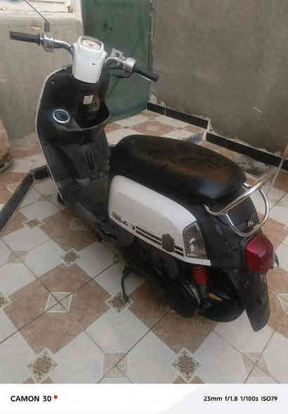 السلام عليكم ورحمة الله وبركاته اخوان دراجه ماكس بوليس طالعه من الزيتون صارلها شهر من طالعه دراجه نضيفه وشوفه العين تجي تفحص وتروح سعرها( مليون و150) بيها مجال حك الجيه 

تفاصيل اكثر.    ***********
اخوكم وخادمكم
