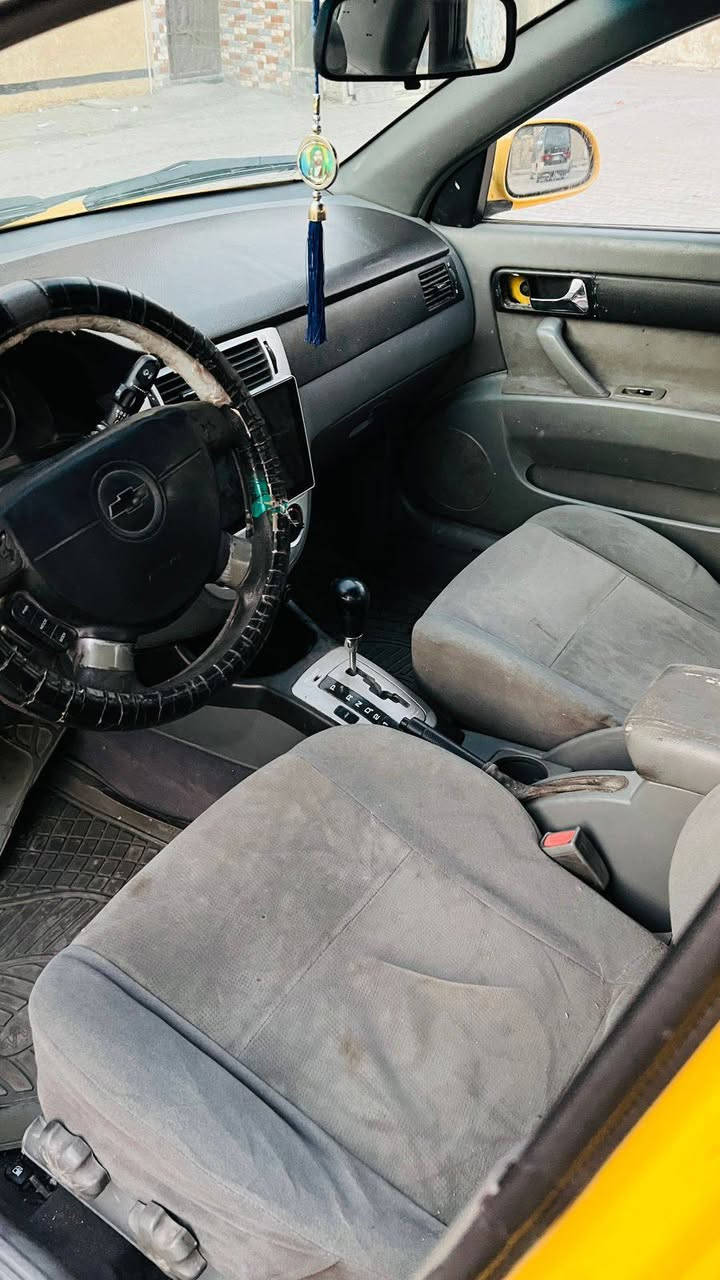 السلام عليكم اوبترا للبيع2012 وارد خليجي  رقم بغداد انكليزي هزه جديدة مصفرة هيئه السعر65 وبيها مجال مكاني بغداد مدينة الصدر***********
