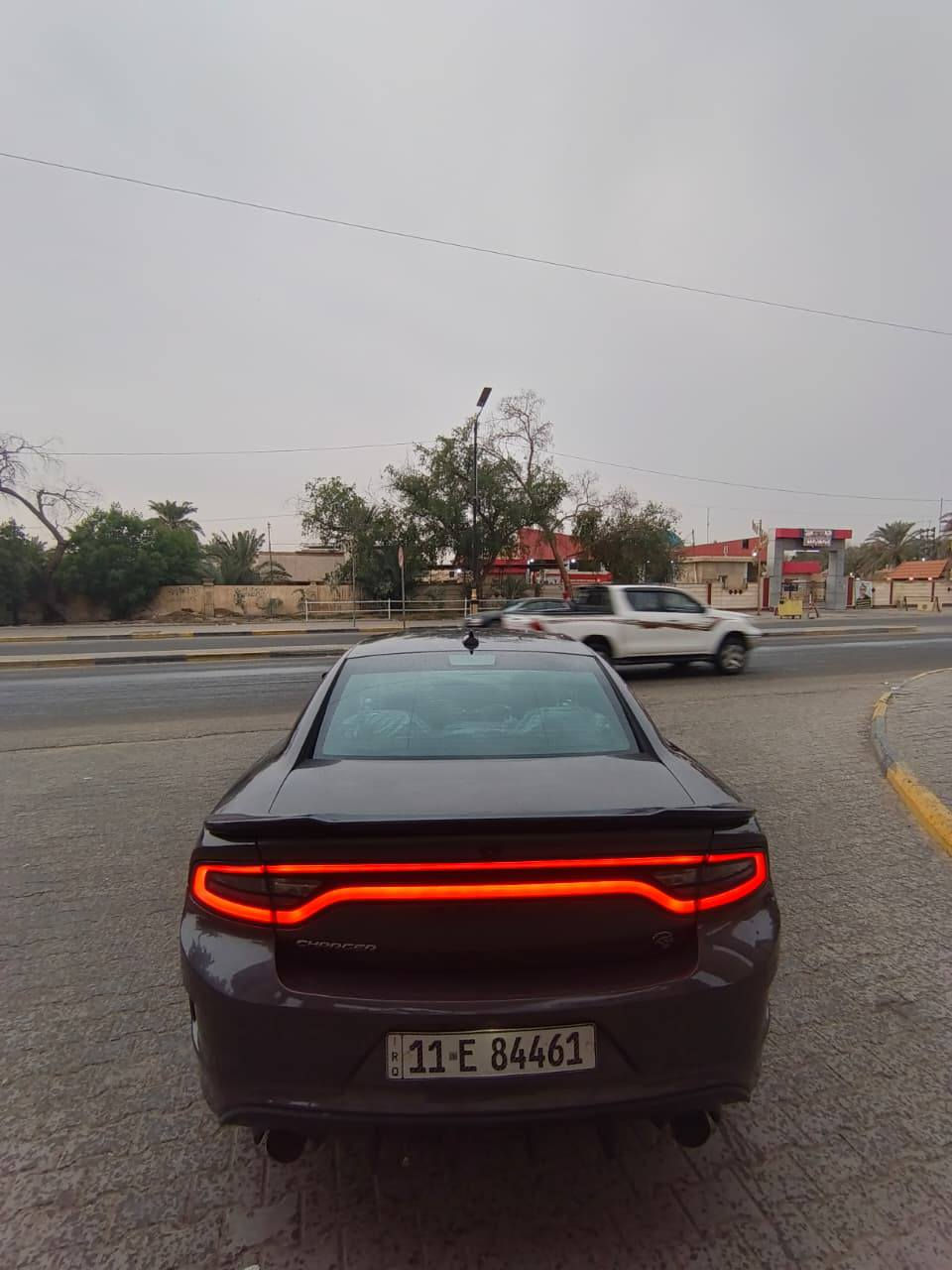 جارجر RT 5700 موديل 2016 وارد امريكي بيها قطعتين كلير جاملغ إمامي و باب الراكب السيارة فول مواصفات عدا الفتحة مكينة و كير كفالة و تبريد كفالة حدادية امامية و خلفية جديدة وبيها لد متغير و الايت عدسات زنون داخل كله كاربون فايبر كشنات حضن تدفئة شاشة جبيرة و شفتات ستيرن و تبريد سعرها 183 وبيها مجال للتواصل *********** هذا مابي واتس اب 
*********** للتواصل واتس اب
