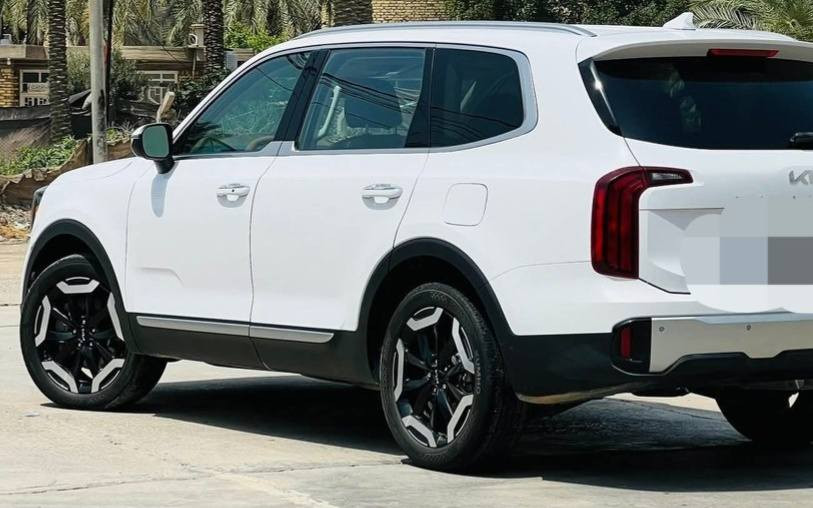 السلام عليكم كيا تيلورايد
Kia Telluride S 2024 3.8L

المسافه المقطوعه :20الف كيلو  

          حجم المكينه : 3800    V6

           حالة الايرباك :دركه راجع سستم 

الضرر : جاملغ صبغ بنيد تبديل بدون دواخل 

   

#الموصفات 

1. شاشه 

2. كامرا

3.لايتات لد

4. بصمه 

5. كشنات جلد اسود

6. هندبريك بصمه 

7. رادار تحديد مسار

8. رادارات 360

10. اوتو ستوب

11. حساسات خلفي امامي

12.اوتو هولد 

13. اشاير بالمري 

14.بكلايت لد

15. نظام ايكو + نظام تزحلق

16. فتحه سقف

17. هيترات بالكشنات حار بارد

18.كامرات 360

19.كامرا بالمرايا

20.بردات خلفيه

21.سبعه راكب

22.كشن السايق كهربائي

23.كشنات خلفيه كهرباء

24.كشافات

25.سقف كنتارا

26.ويل كب

 
 السيارة مرقم ذي قار شهداء 

*********** 
السعر :275 وبيه مجال
