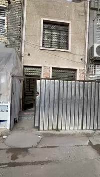 للبيع 40م نظيف بسعر مناسب 100 وبي مجال  موقعة حي الجهاد الاساتذة قرب ا...