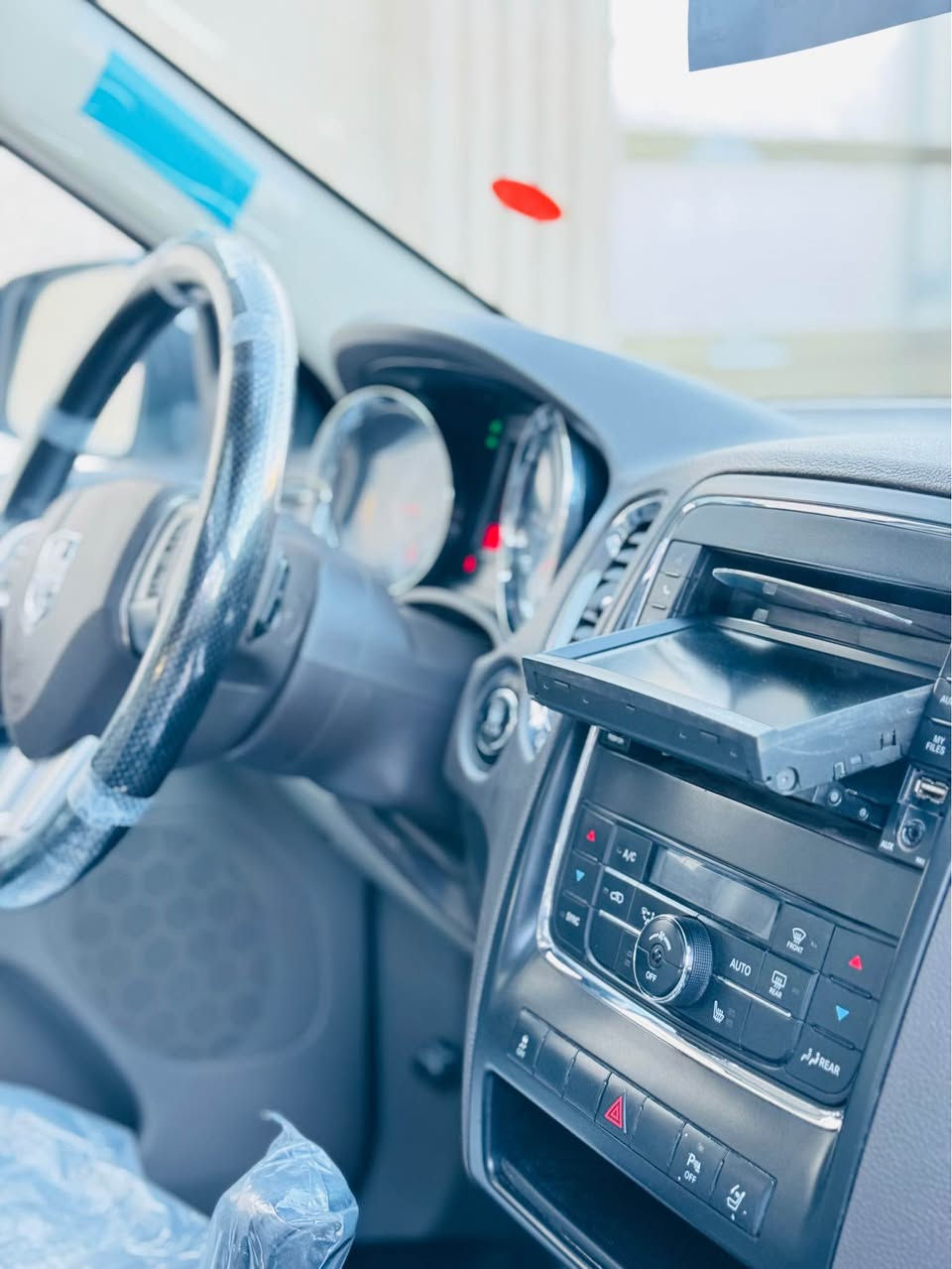 سلام عليكم ورحمة الله وبركاته 
دوج دورنكو 2013 وارد خليجي وكاله هارلم سياره عل كبس شركه حيل جديده  مكفوله من الفتح والتبديل والضربه صبغ فقط طرف البنيد بدون فتح حته الدعاميه نفسه فقط شرط سياره جاهزه عل اخير سدر امامي خلفي جديد تخم تاير جديد مكينه عل وضع شركه تبريد ثلج كواتم فانات كبس شركه  سياره جاهزه عل اخير موصفات 1. 1 فول 6 سلندر 7 راكب 3 قطع تبريد  فتحه بصمه تشغيل عن بعد حساسات مريات قلاب منضومه زينون  كشنات جلد + كهربائي جنطه كهربائيه ويل كب إشاره بمري سياره فول اعلى فه بدورنكو فول سياره تحويل مباشر رقم بغداد  مكان سياره مركز الناصريه حي الفداء قرب مركز شرطه الفداء سعر 188 اتصال *********** ناصرية, ذي قار
