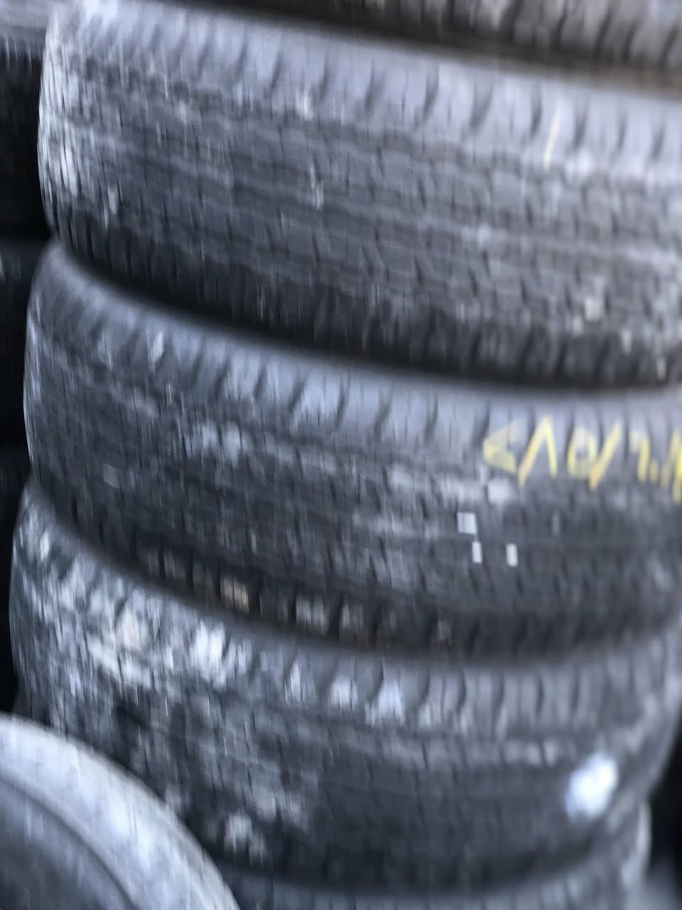 السلام عليكم يتوفر قياس سياره لاندكروز حجم 17 --18--20 لمزيد من المعلومات مراسله الصفحه او الاتصال ب***********
