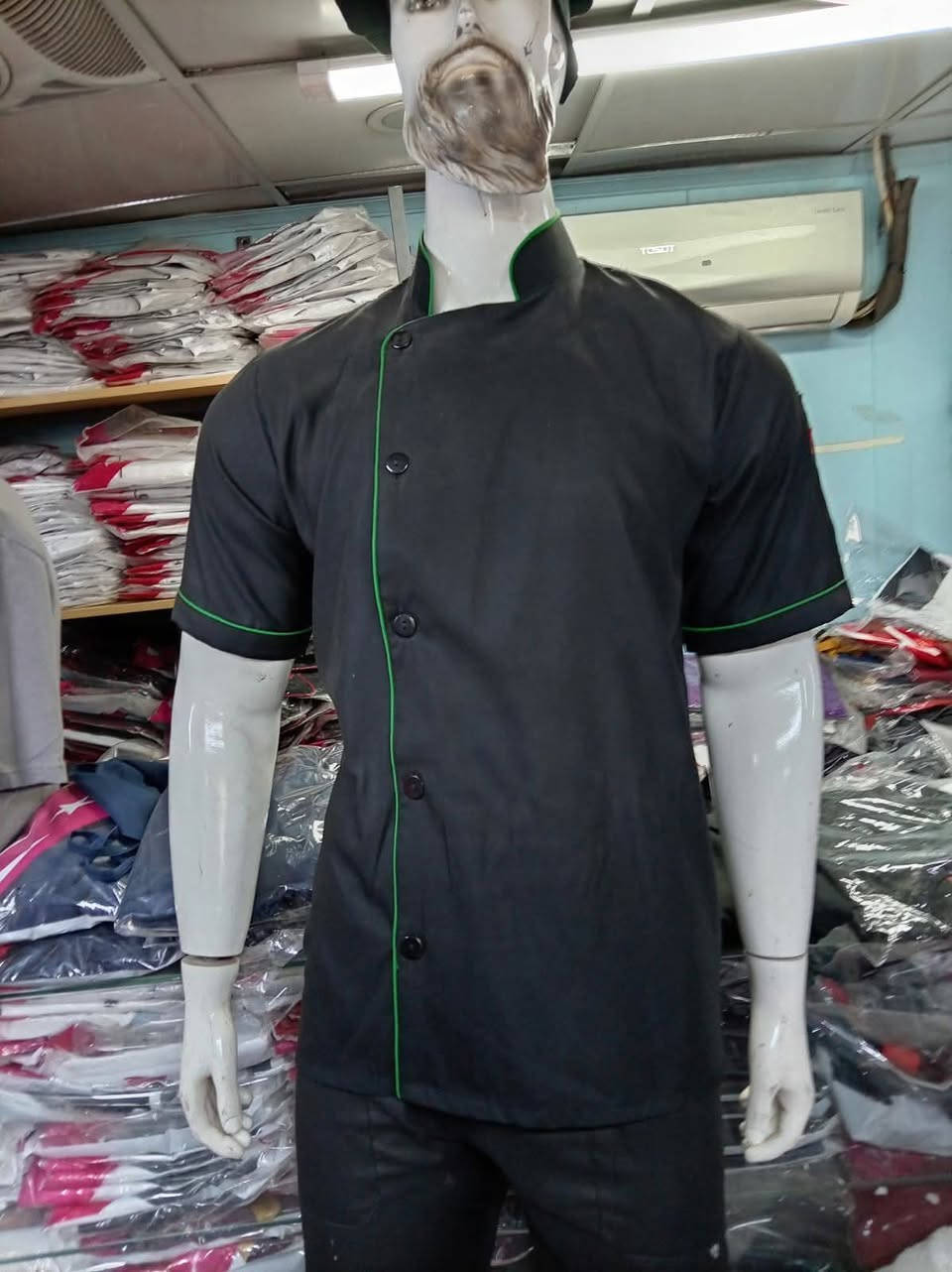 رجعنه وياكم بالموديلات الجميله والمرغوبه
ملابس مطاعم، قمصان مطاعم، 
توفر من جديد قمصان مطعم

قياساات 
S/m/L/xl/xxl/3xl
 القميص ردن ونص ردن
متوفر مريله، وطاقيه،  وتطريز، وزره، وتيشرتات نص ردن ✌️

متوفر سكراب قطعتين للعمال
 
في حال اخذتو سيت كامل عليه تخفيض 🩵

متوفر تطريز

متوفر سليبر  طبي رجالي 

للحجز مراسله البيج او واتساب  ***********
توصيل بغداد 5
محافظات 5
