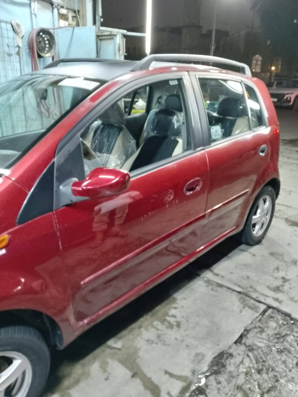 السلام عليكم اخوان
شيري 𝙰1 رقم بغداد انكليزي باسمي تحويل مباشر 
بيها صبغ بس بنيد لان جارد بدون اي حادث محرك وكير خير من الله صدر جديد تبريد شغال السياره  مكان السياره بغداد  السعر 40 وبيها مجال بسيط  
***********
