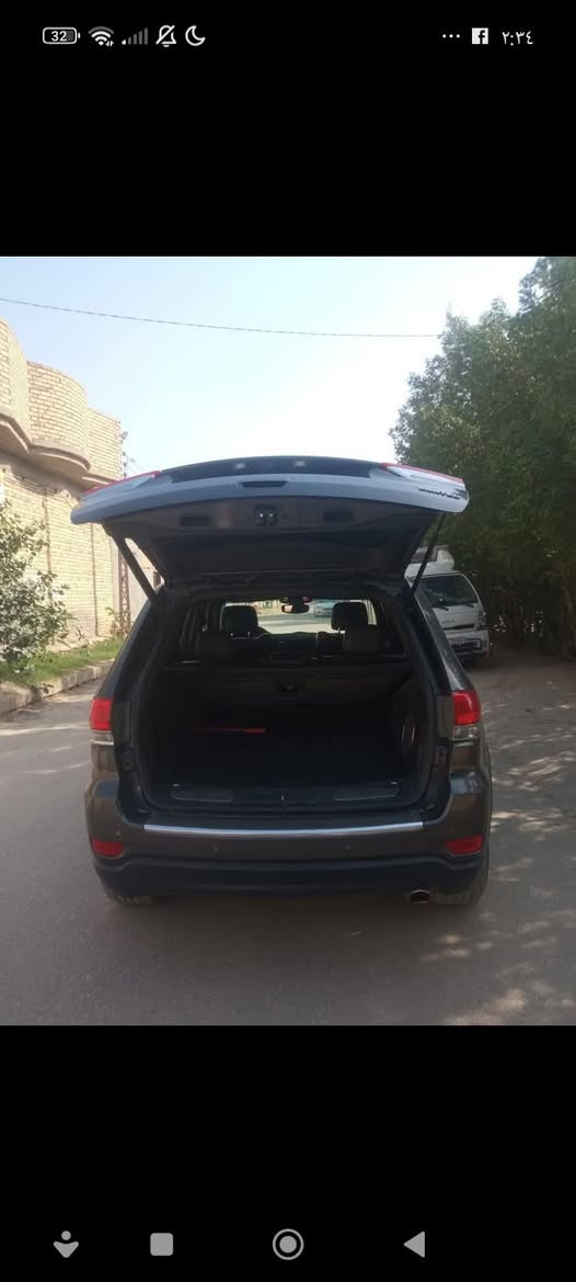 اخوان السلام عليكم جيب كراند شيروكي ليمتد موديل 2017 وارد امريكي الصبغ مثل ما موضح  بالصور اير باك دركه ودشبول مرجع سستم اريد اراوس اب او بامه الخاص مفتوح او اتصل على الرقم ***********
