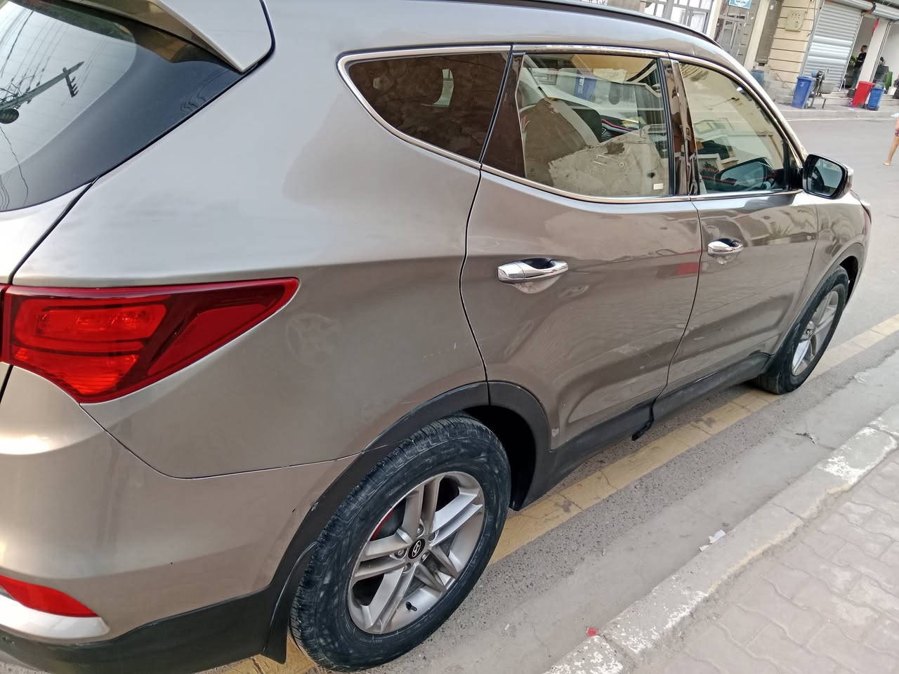 السلام عليكم سنتافي سبورت موديل 2018 للبيع فول ما عده البصمة وفتح السقف السيارة صوره الحادث مال أمريكا موجودة بل منشور رقم بغداد الجديد انكليزي   السعر 145 $ 
للاستفسار الاتصال على هذا الرقم 
***********
