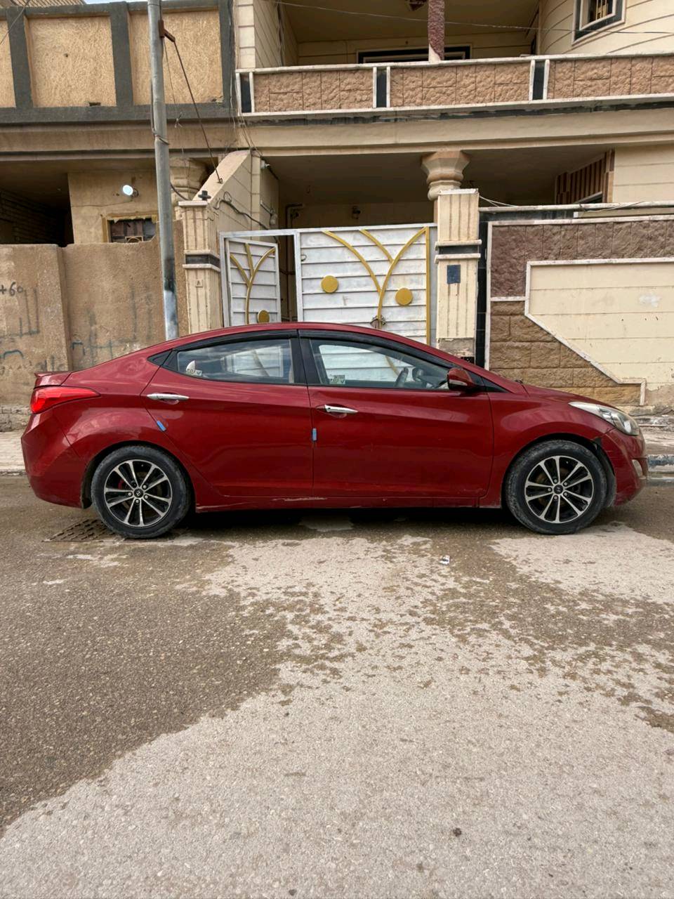 سلام عليكم عيني سياره للبيع النترا هونداي موديل 2013مكفوله بس قبق جنطه وداخل يخبل امانت الله خوش سياره نضيفه اربعه سلندر بسعر 112ورقع وبيها مجال للشرايه عنوان كربلاء ملحق فارس قرب محطت باب كفيل 
ملاحضه: رقم يجي وياها 
