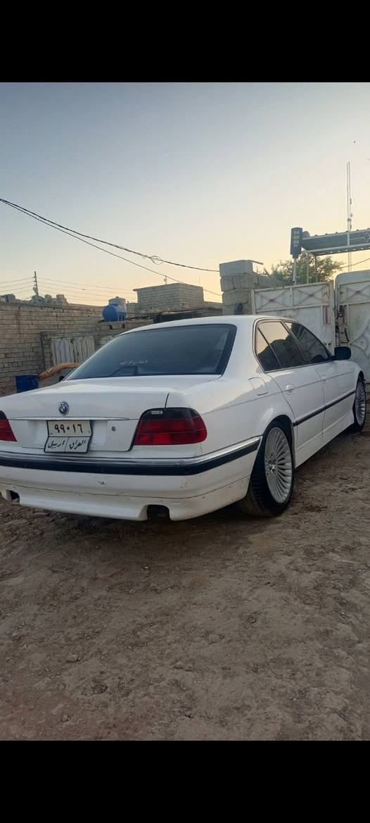 بيءم كاسحة موديل96 محرك كير نضيف تحويل ثاني يوم سيارة بسم عربي من بغداد يريد تحويل السعر مناسب جداً السعر 53وبي مجال المكان ديالى بعقوبة الرقم ***********
