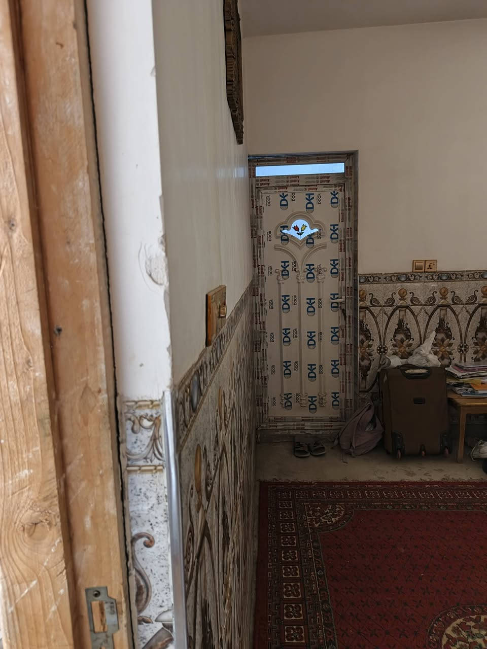 السلام عليكم بيت للبيع مساحه 130متر بيت بناء جديد كامل منكلشي 2غرف نوم 3حمامات صاله ومطبخ وستقبال
للاستفسار ***********
