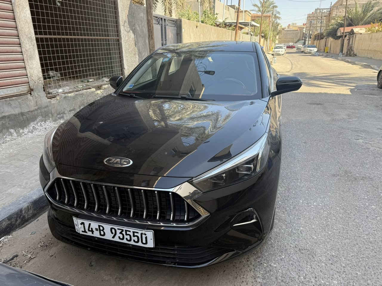 السلام عليكم سياره لبيع مستعجل عله بيعته لان عندي ضروف 
سياره جديده بعد موديل 24 
نص فول 
شخط بل باب بيه يم راكب بسيط 
سياره بس دهن مبدل بيه مكفوله 
مابيه اي ضرر ثاني 
سعره 115 ومستعجل عله بيعته 
***********
